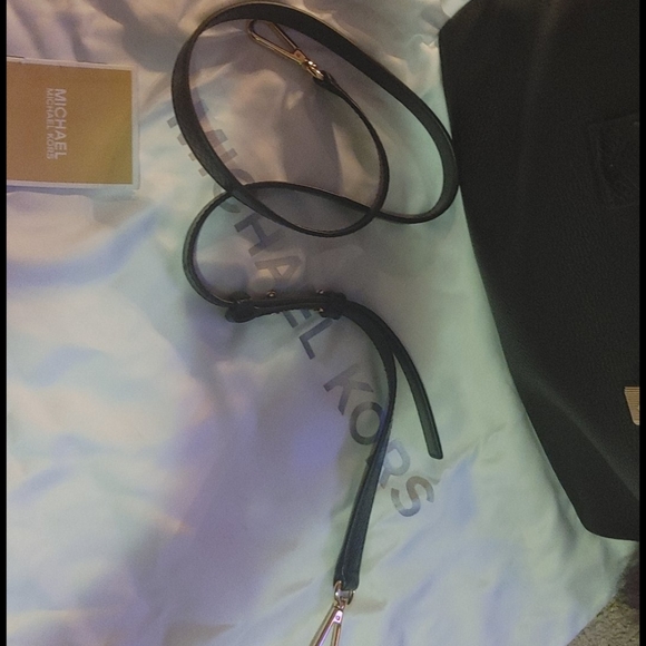 Michael Kors purse - Picture 8 of 15